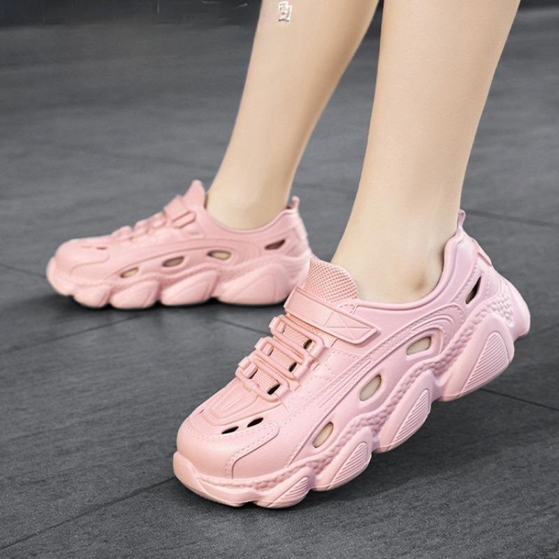 Couple Sandals Lightweight Breathable Hollow Out Shoes Outdoor Non-slip Fishing Shoes for Men EVA Sandals Summer Casual Sneakers