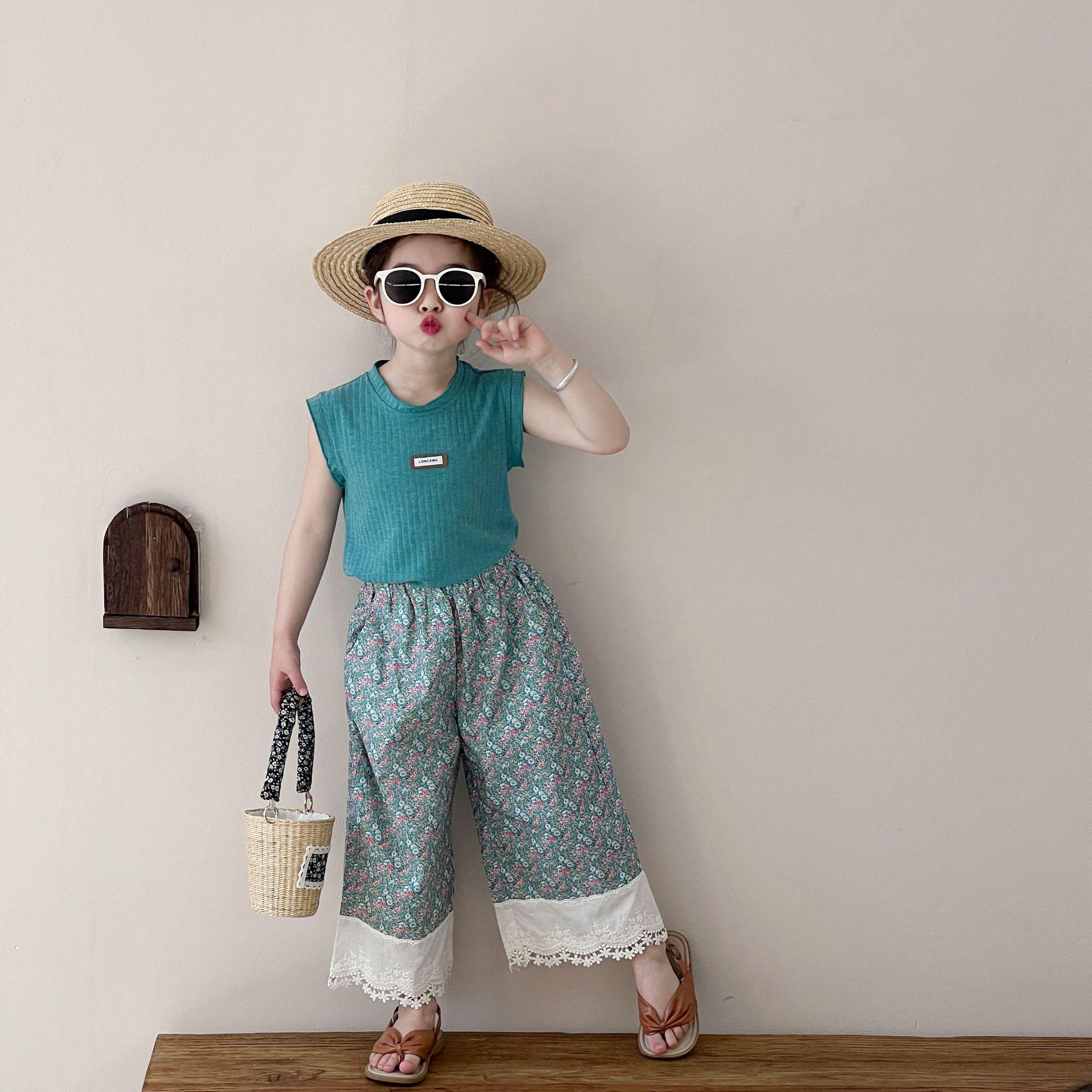 

Girls Floral Lace Vest & Pants Summer Set, Korean Style (2025) Size 90