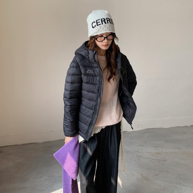 

Women s Lightweight Short Reversible Hooded Down Jacket S