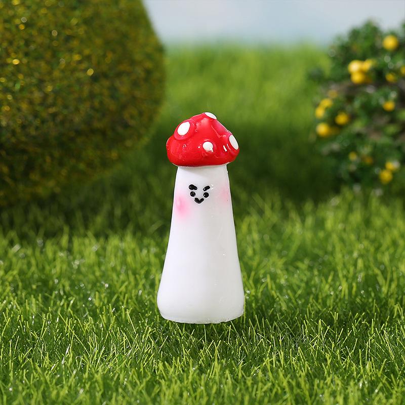Smiling Mushroom Moss and Succulent Resin Ornaments for Creative DIY Micro Landscaping