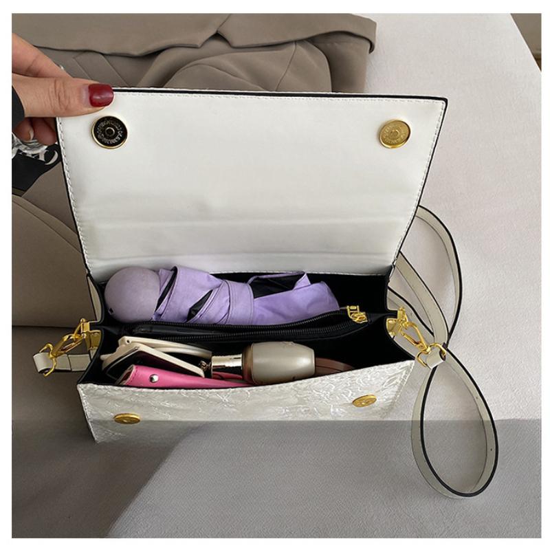 2025 Nuove Borse da Donna Mori Moda Ragazza Dolce Pizzo Fiocco Singola Spalla Manico Metallico Catena PU Borsa Quadrata Piccola alla Moda per Regali di Festa Femminili