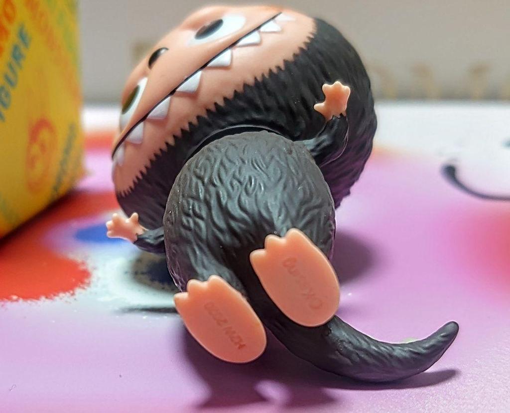[USED] POPMART×HOW2WORK THE LITTLE MONSTERS Series 4