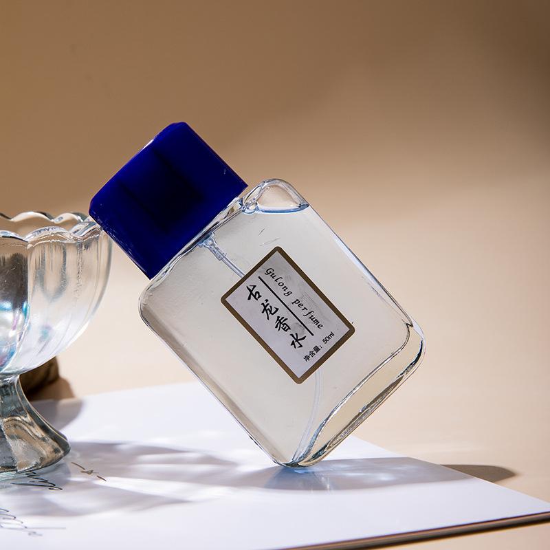 Красивая девушка мужской одеколон духи стойкий легкий аромат свежий нишевый студенческий мужской аромат