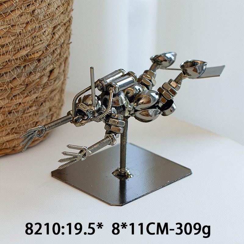 Retro Diver Metal Man 3D Figurine - Creative Desktop Ornament