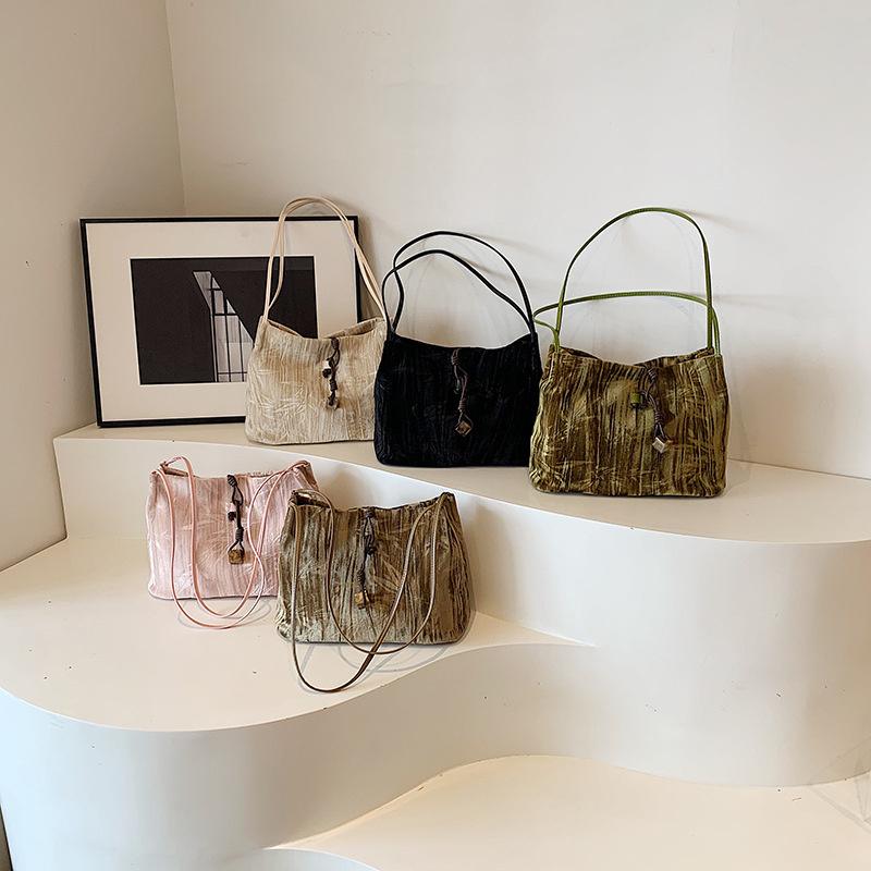 Trendy New Style Tote Bag For Women Spacious Summer Shoulder Bag In Multiple Colors