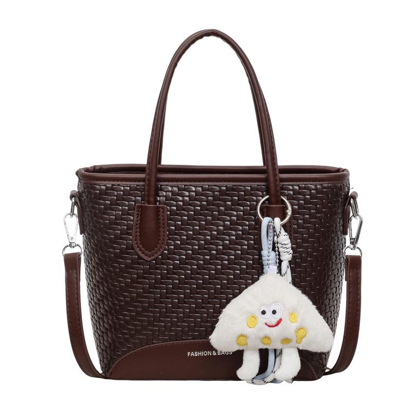 Women's bag large capacity versatile tote bag summer sense trend woven commuter shoulder bag