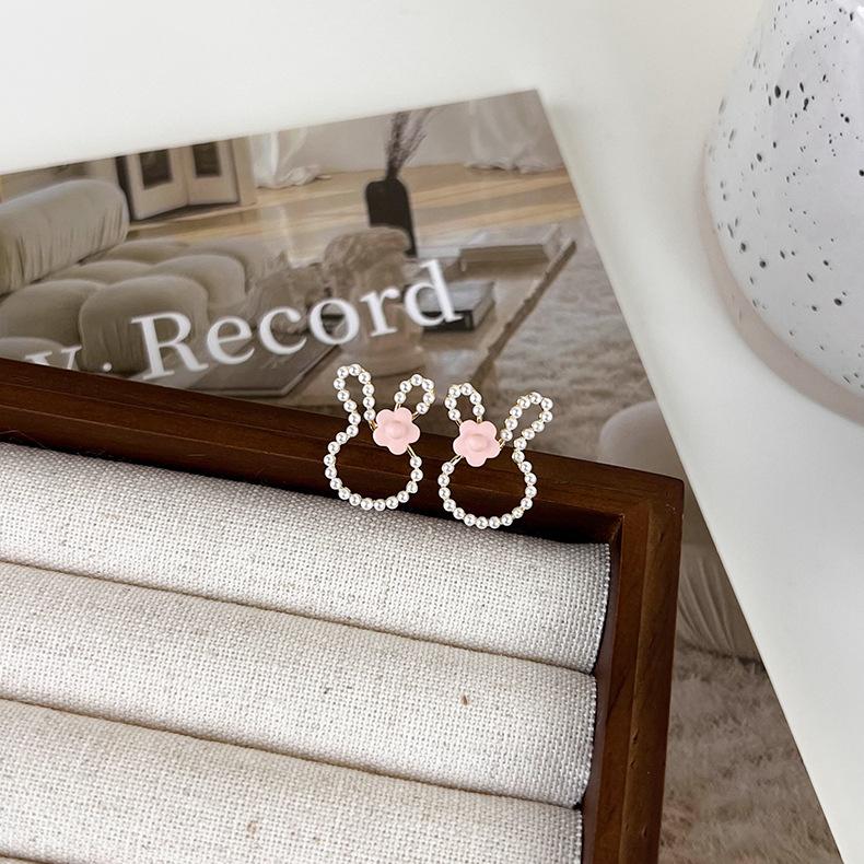 

Сережки-зайчики Жіночий нішевий дизайн сенс квіткові сережки мультяшні милі сережки солодкі рожевий