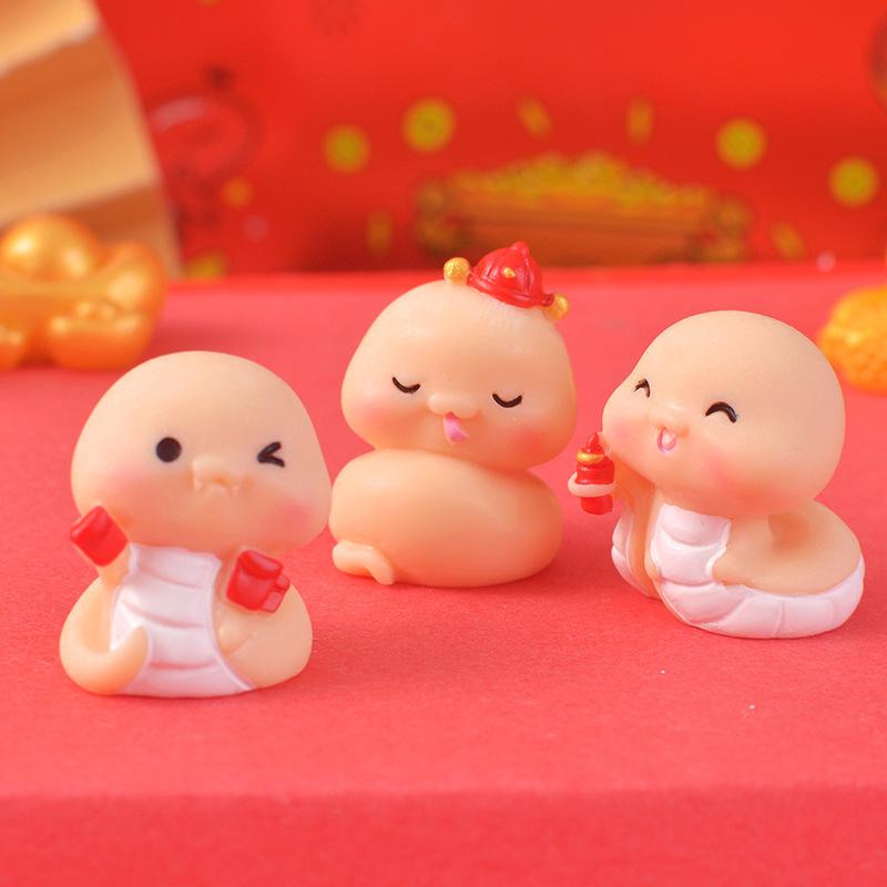 New Year's Wealth-attracting Decorative Item Cartoon Snake Year Small Decorative Item Fuwang Resin Handicraft