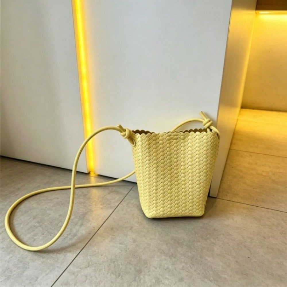 Simple Woven Bucket Bag Women's Mobile Phone Bag Versatile Shoulder Messenger Bag