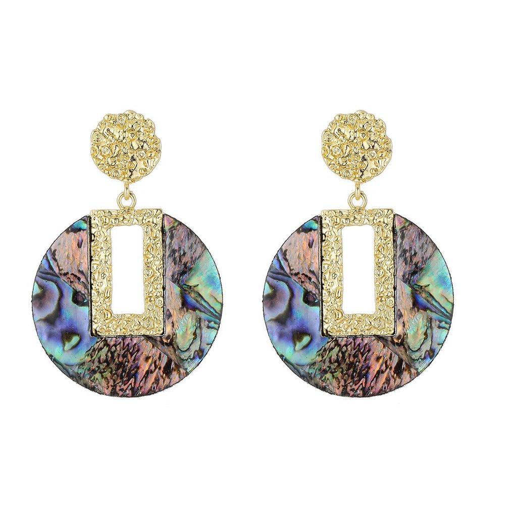 French Retro Seashell Luxury Earrings: Fashionable High-End Ear Drops for Unique Style