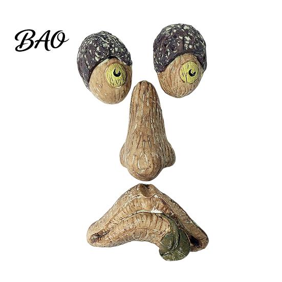 Funny Tree Huggers for Adults Glow?in?the?Dark Face Garden Decor, Old Man Bark Whimsical Sculpture Resin Ornament, Outdoor Halloween Easter