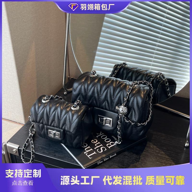 Rhombus chain bag women's spring summer new fashion niche shoulder messenger bag small square bag
