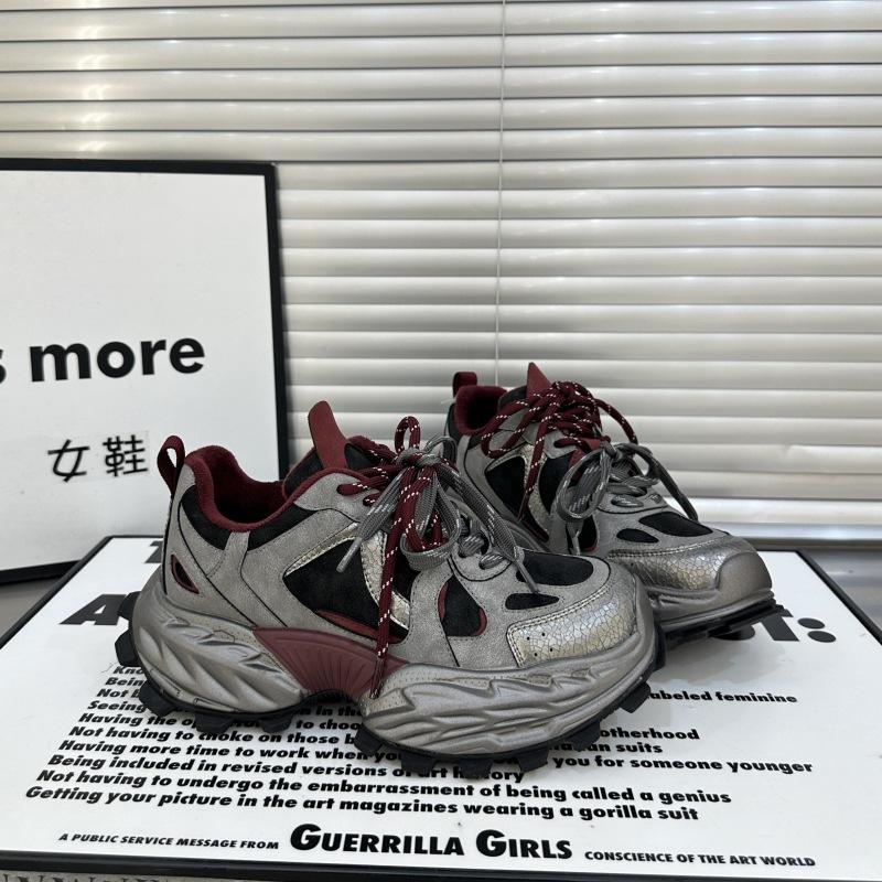 

Genuine leather European dad shoes women s 2025 autumn and winter new thick-soled heightening versatile retro style old sports and leisure shoes 35