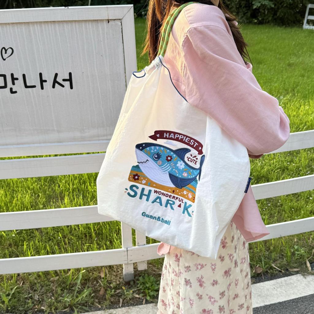 Trendy Large-Capacity Japanese-Style Nylon Embroidery Shoulder Bag for Women