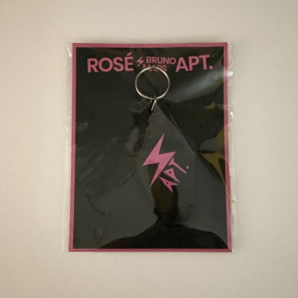 [USED] ROSIE APT Keyring BLACKPINK Seoul Black