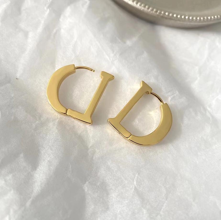 Elegant T-Family Double-Layer CD Bracelet for Women: Fashionable, Versatile, Light Luxury with High-End Feel