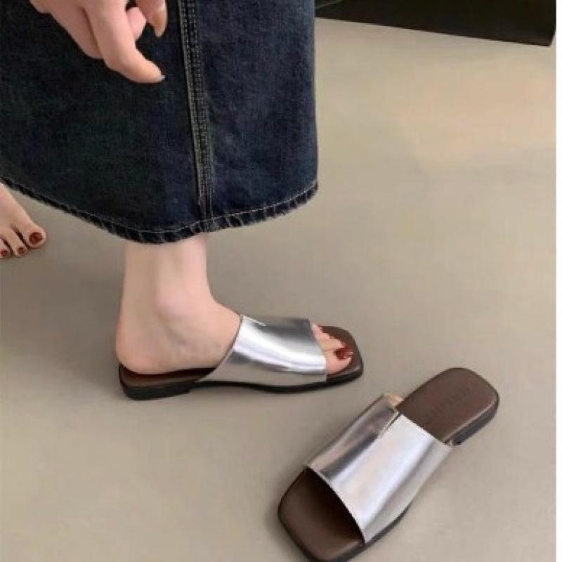 

35-45 большой размер корейской версии односложных тапочек, новые французские классные тапочки на плоской подошве и полутапочки для женщин на лето 2025 г. 40 серебряный