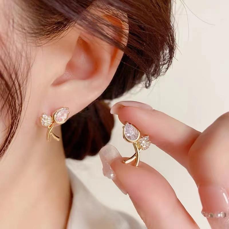 1 Pair Women Earrings Tulip Design High-end Shiny Rhinestone Geometric Electroplating Daily Wear Bright Luster Imitation Pearl F