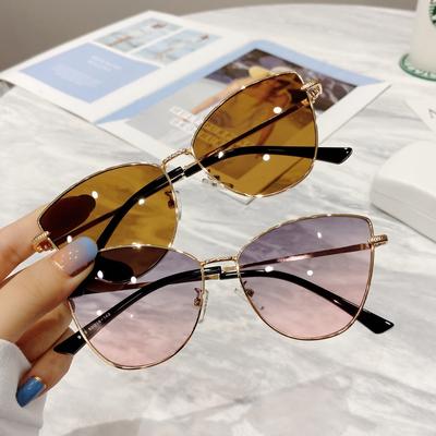 Occhiali da sole di lusso in metallo da donna, occhiali da sole quadrati da donna, occhiali da sole sfumati UV4