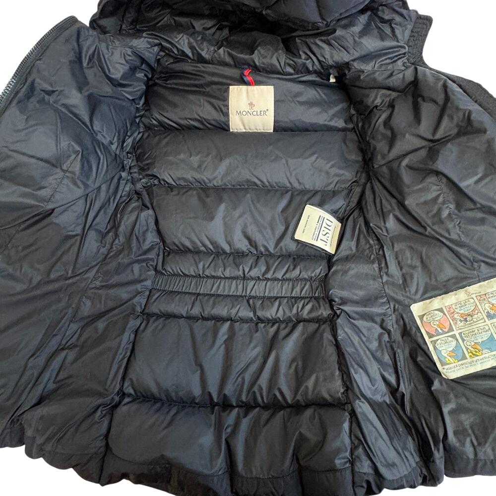 Moncler Short Nylon AVOCE Down Jacket Navy Nylon Used