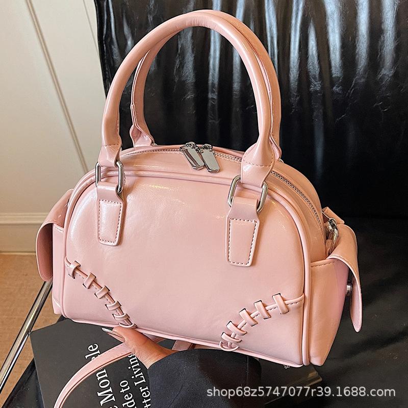 Niche Design Portable Bowling Bag Women's 2025 New Korean Version Versatile Messenger Bag Foreign Style Fashion Commuter Bag