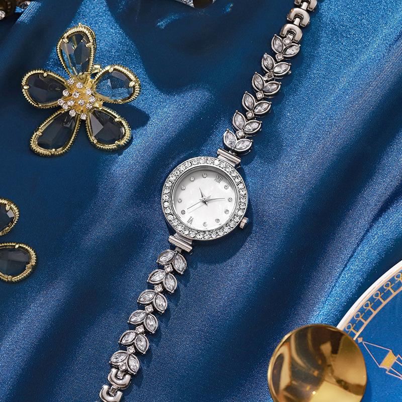 Women's Watch Mermaid Chain Light Luxury Diamond Free Adjustment Bracelet Gold Beimu Ladies Fashion Quartz Watches
