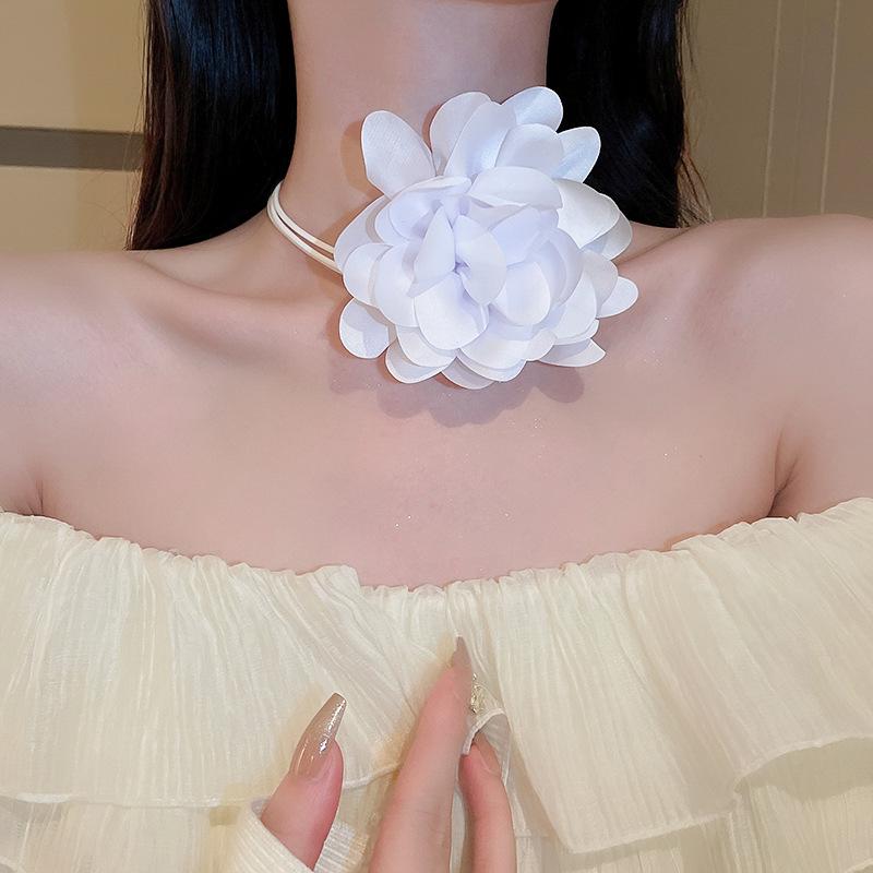 Collana con Perline per Clavicola Resort Bohemien - Accessorio di Moda di Lusso Leggero di Alta Gamma