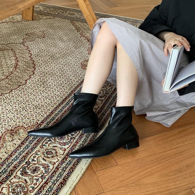 French Fashion Pointed Thick Heel Short Boots Women's 2025 Autumn and Winter New Versatile Elastic Thin Boots Niche Martin Boots
