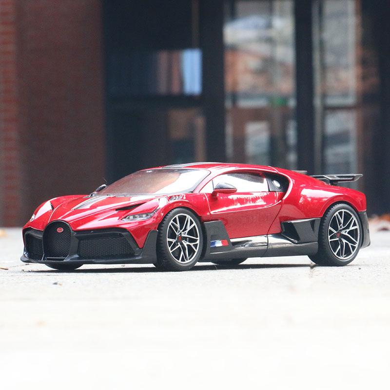 

Bimego 1:18 Bugatti Divo Alloy Supercar Model with Windows