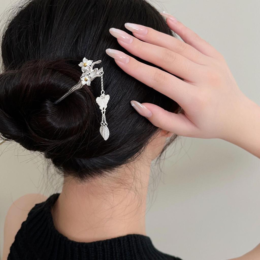 Sterling Silver Narcissus Tassel Hairpin: Modern Chinese Hanfu Updo Accessory