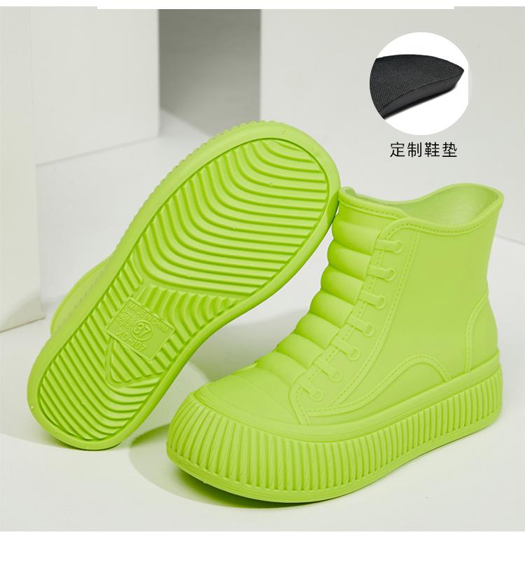 Water shoes women's new medium tube rain shoes outer wear rubber shoes non-slip water boots thick-soled water boots velvet short rain boots