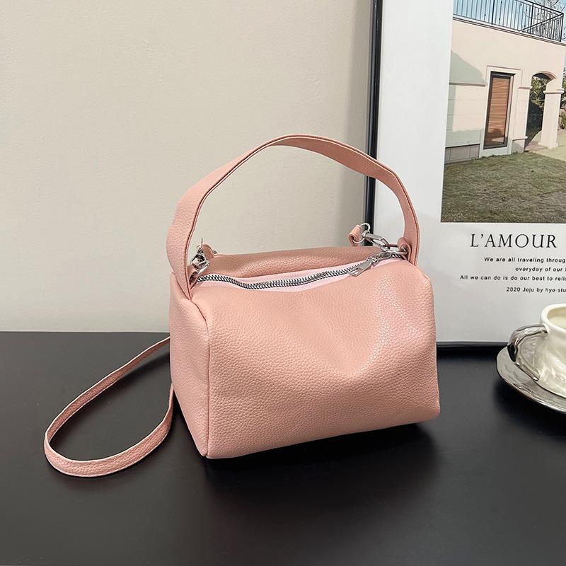 New Niche Design Casual and Lightweight Portable Tofu Bag Beautiful Solid Color Practical Versatile Shoulder Messenger Bag