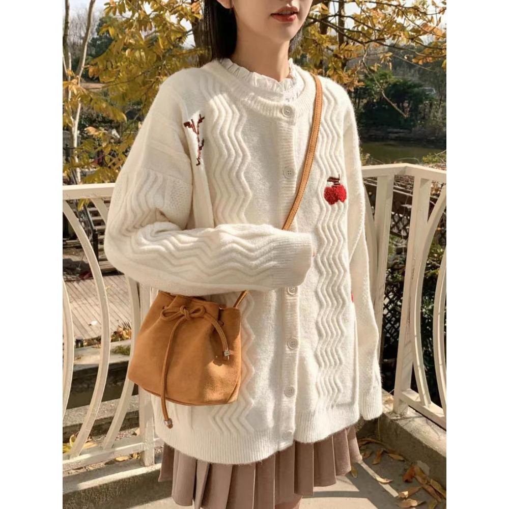 Корейский нишевый дизайн коричневая замшевая сумка через плечо женская осенне-зимняя ретро сумка-мессенджер通勤桶包