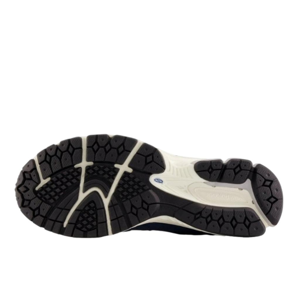 New Balance 2002R Vintage Indigo Calm Taupe