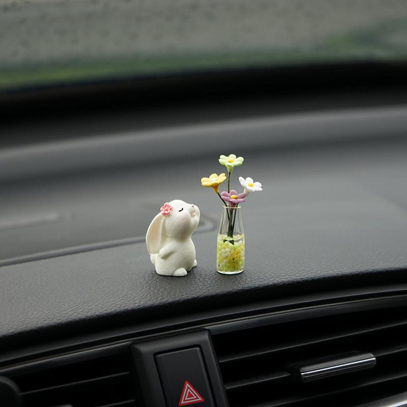 Cute Creative Car Interior Decoration Exquisite Mini Rose Vase Auto Center Console Decoration Ornaments Accessories Gifts