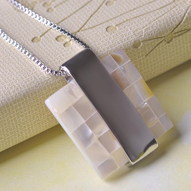 New Fashion Natural Abalone Shell Pendant Necklace For Women Girls Gold-color Collarbone Choker Party Wedding Jewelry