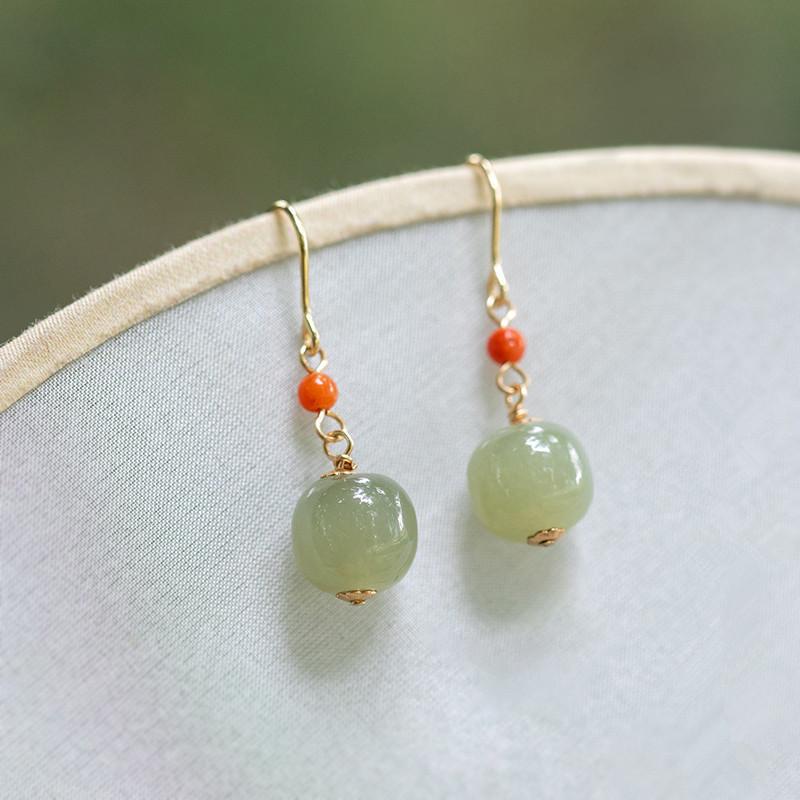 Naturalny Nefryt Hetiański Materiał Qingshui Kolczyki z Koralików w Starym Stylu Zielony Nefryt Pozłacane 14k Złotem z Agatem Południowym dla Kobiet, Świeże i Eleganckie