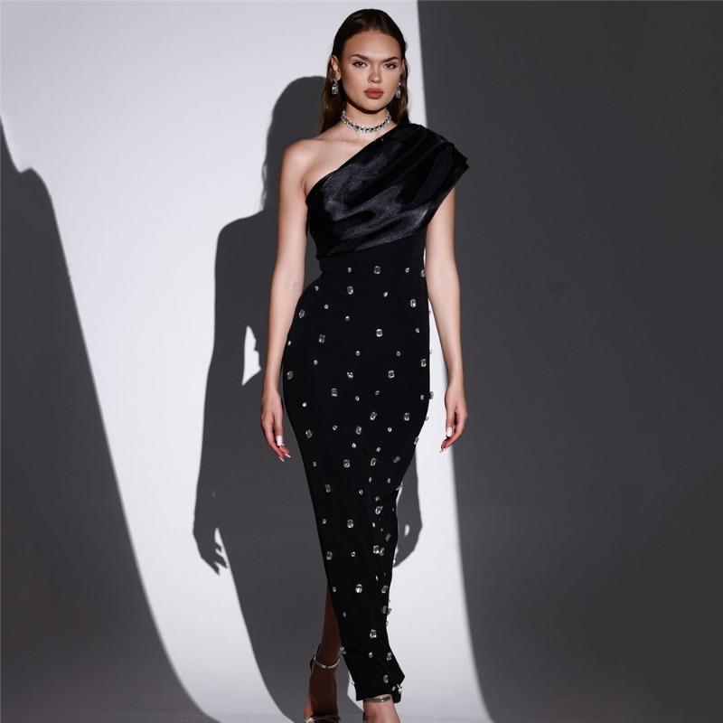 Spring new bandage dress temperament elegant fashion design slant shoulder diamond hip wrap dress