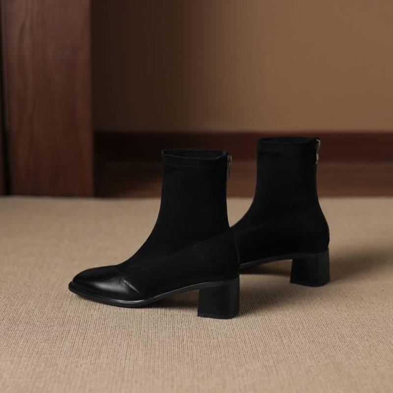Autumn and winter comfortable square head medium boots women's new large size elastic suede women's boots Korean version of the new medium heel Ma