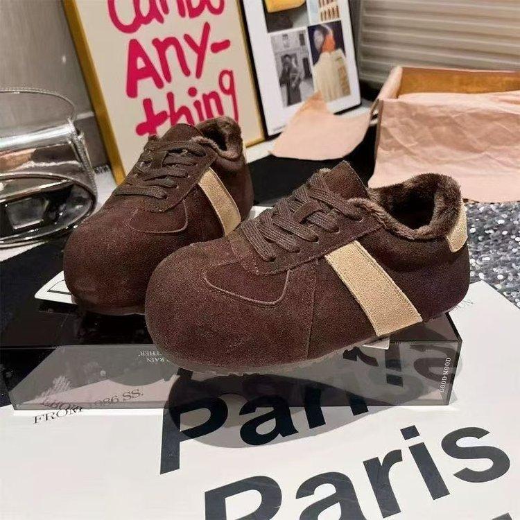 

Shoes Shoes Autumn and winter new velvet Birkenstocks round head retro casual sports fluffy shoes 40 темно-коричневого кольору