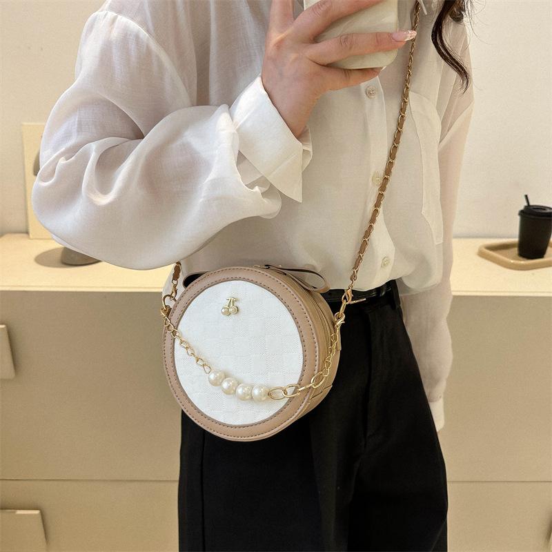 This year, the popular small bag 2025 new Korean version of fashion women's bags, foreign versatile chain bags, messenger bags, small round bags