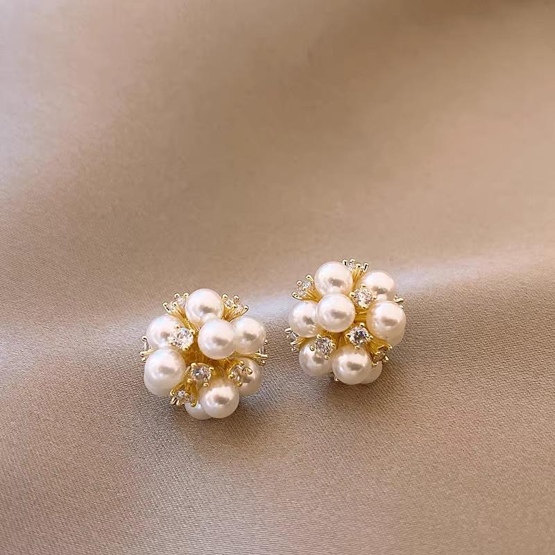 Elegant Rhinestone and Pearl Stud Earrings for Women - Retro French Popcorn Design, Exquisite and Versatile Accessories