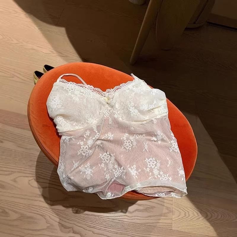 Spring Sexy Sleeveless French V-Neck Lace Trim Camisole for Women Small абрикосовый