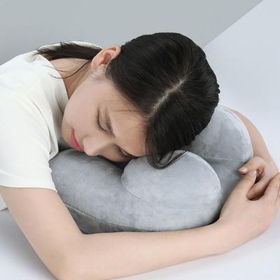 Nafukovací cestovní polštářek ve tvaru U – Přenosný a ergonomický polštář na krk pro let, Dokonalý na služební cesty