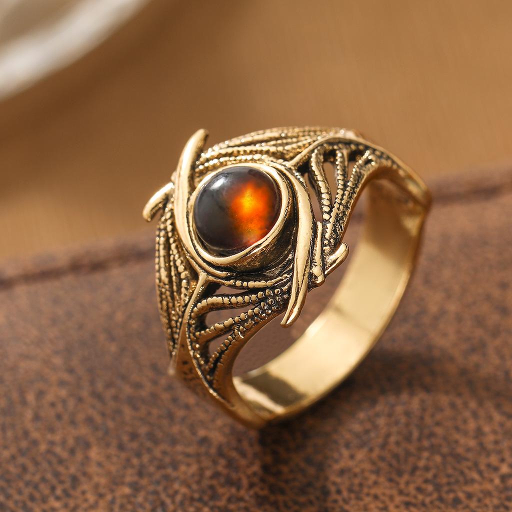 Retro distressed round artificial gemstone ring made of copper, women's jewelry ring suitable for formal occasions