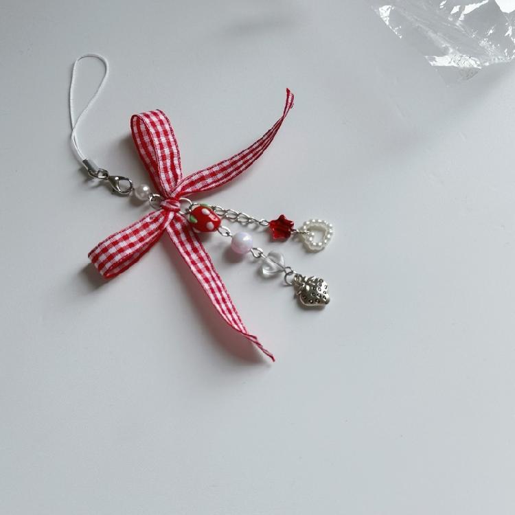 Elegantes Erdbeer-Anhänger-Handy-Hängeornament Einzigartiger Schleifen-Schlüsselanhänger-Charm