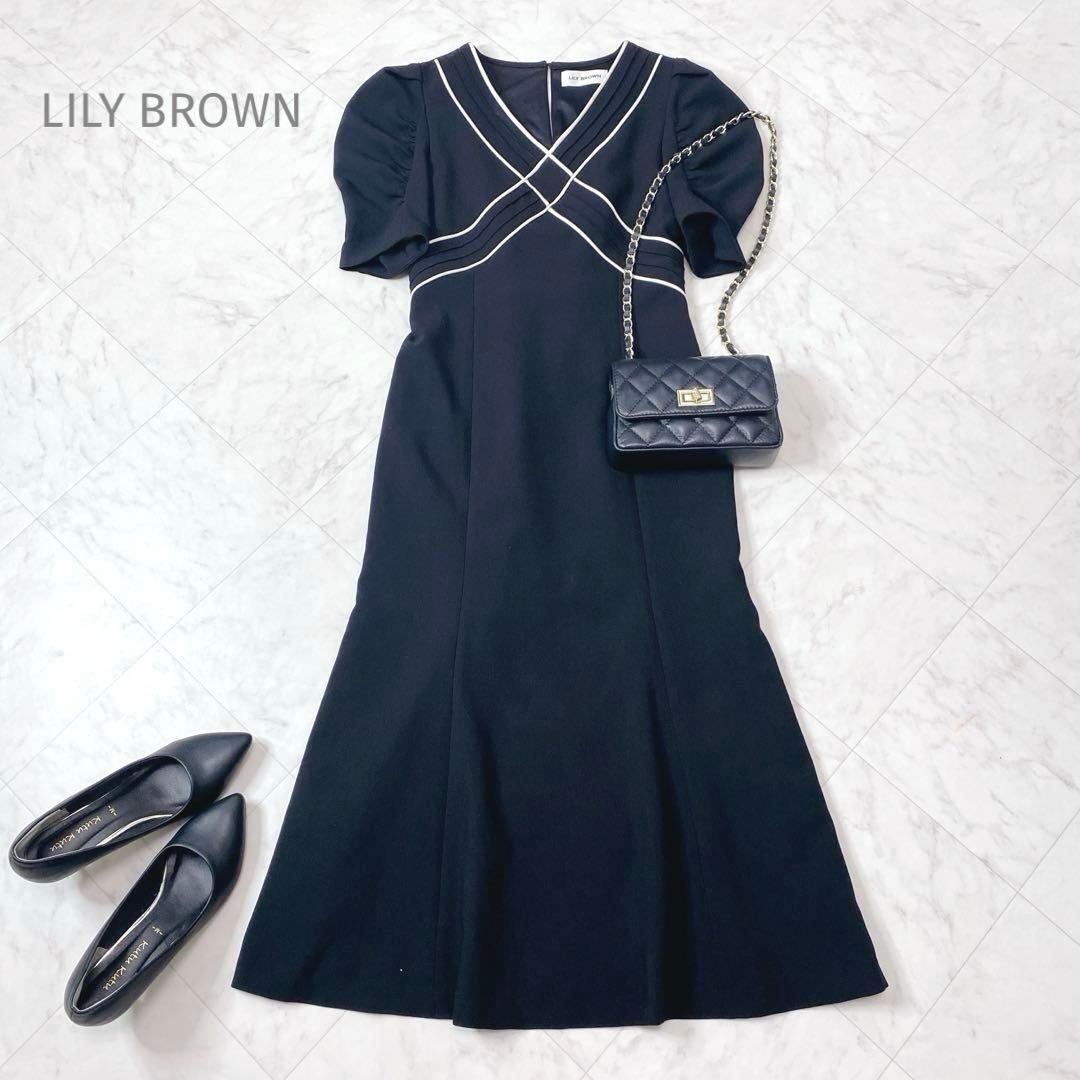 LILY BROWN Cross Design Mermaid Dress Back Lace Up Black