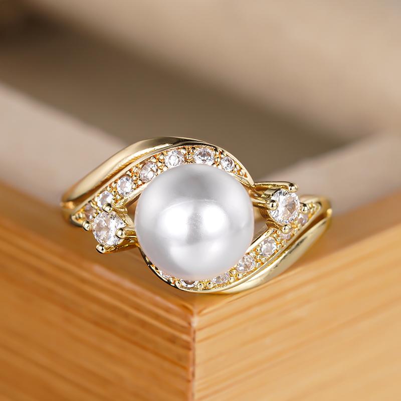 Huitan Gold Women Wedding Rings with Imitation Pearl Temperament Elegant Female Accessories Fancy Gift New Trendy Jewelry