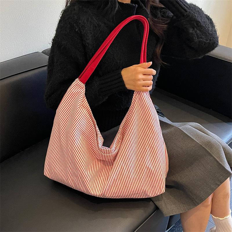 Borsa Hobo in Tela a Righe Morbida con Ampia Tracolla Grande Capacità Borsa Tote Casual da Donna per l'Uso Quotidiano