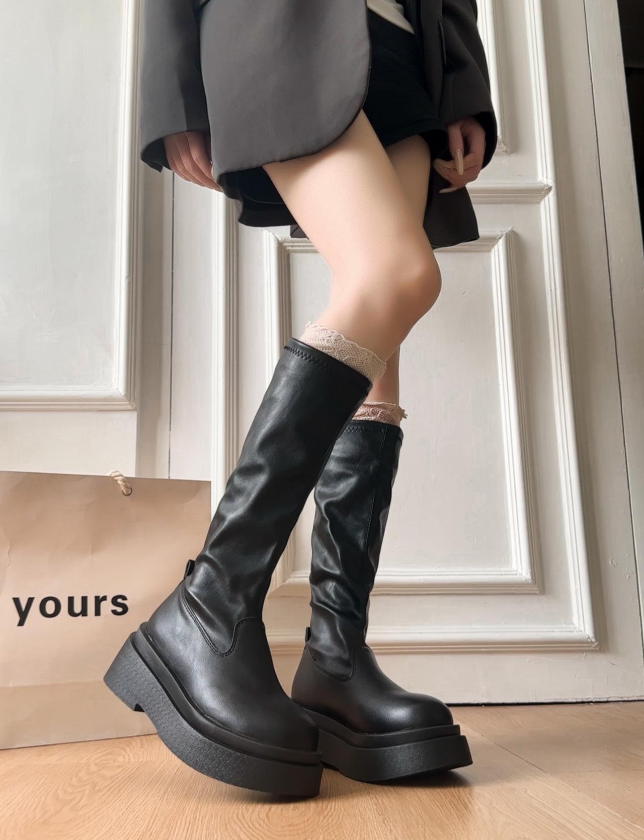 

Эластичные сапоги Женские длинные сапоги Маленькие рыцарские сапоги Узкие и высокие На толстой подошве Увеличивающие рост Длинные сапоги Высокие сапоги Узкие сапоги Женские 40 чёрный